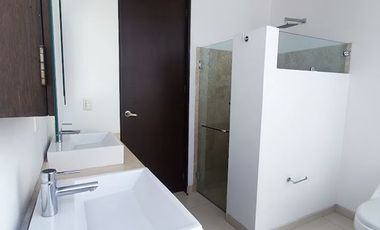 Casa en renta en Provenza Coto Sur