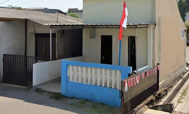 Di sewakan cat baru bersih dkt RS Muwardi & UNS