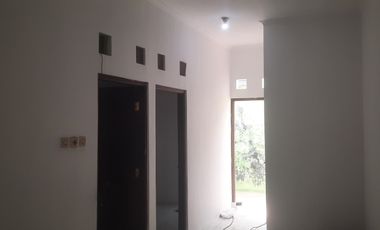 Di sewakan cat baru bersih dkt RS Muwardi & UNS