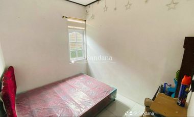 Rumah villa di dekat pasar tawangmangu murah