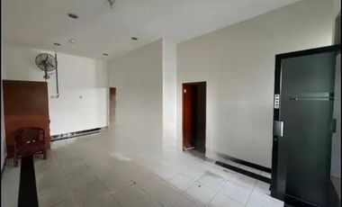 Disewa RUMAH UK 6X15M DI JALAN RAYA JELAMBAR