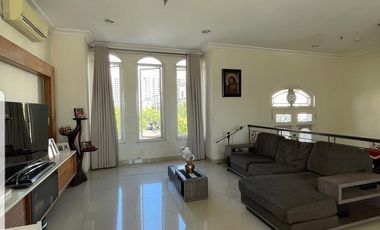 Dijual rumah the villas Boulevard MOI kelapa gading LT 150 m2 (8 x 19)