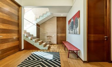 Exclusivo penthouse con azotea y piscina privada