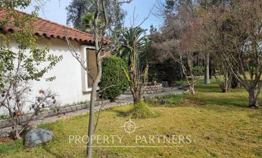 Excelente casa en consolidado condominio de la comuna