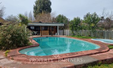 Excelente casa en consolidado condominio de la comuna