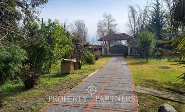 Excelente casa en consolidado condominio de la comuna