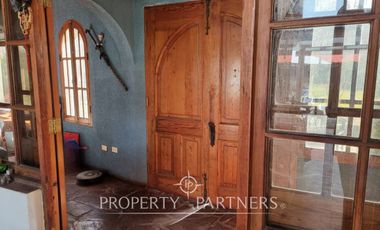 Excelente casa en consolidado condominio de la comuna