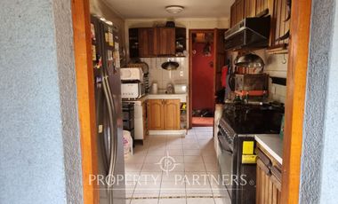 Excelente casa en consolidado condominio de la comuna