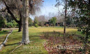 Excelente casa en consolidado condominio de la comuna