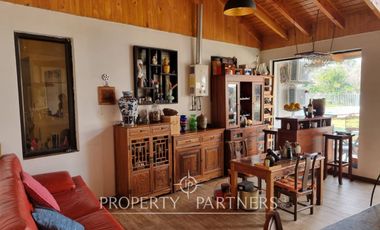 Excelente casa en consolidado condominio de la comuna