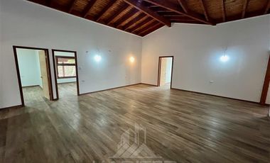 Casa en Arriendo en COD39062 Gran Casona Ruta Temuco a Labranza, recién construida