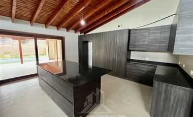 Casa en Arriendo en COD39062 Gran Casona Ruta Temuco a Labranza, recién construida