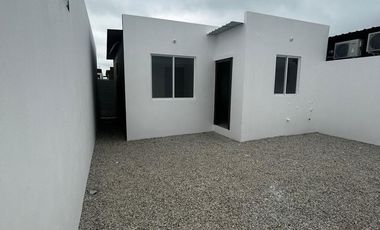 Casa nueva en Santa Cecilia 2 (vía a Ancón) – 2D, patio amplio, ciudadela privada con piscina.sa