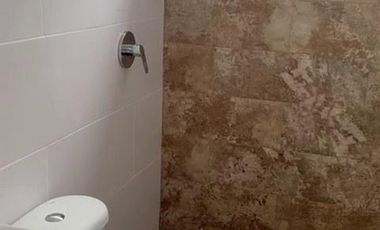 Casa nueva en Santa Cecilia 2 (vía a Ancón) – 2D, patio amplio, ciudadela privada con piscina.sa