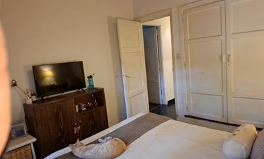 Casa con 4 dormitorios en  José Mármol - Amplio jardín