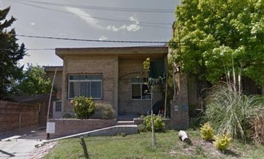 Casa en venta - 3 Dormitorios 2 Baños - Paraná