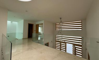 Casa en Venta  en Jardines del Lago,  poniente Aguascalientes