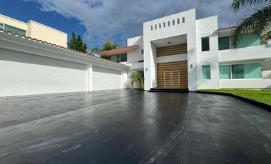 Casa en Venta  en Jardines del Lago,  poniente Aguascalientes