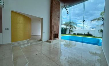 Casa en Venta  en Jardines del Lago,  poniente Aguascalientes
