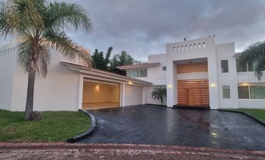 Casa en Venta  en Jardines del Lago,  poniente Aguascalientes