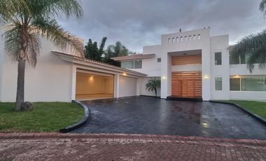 Casa en Venta  en Jardines del Lago,  poniente Aguascalientes