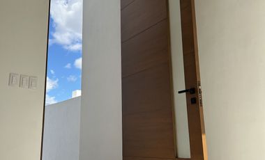 Casa en venta de 4 recámaras  en Residencial Tamora