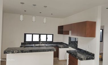 Casa en venta de 4 recámaras  en Residencial Tamora