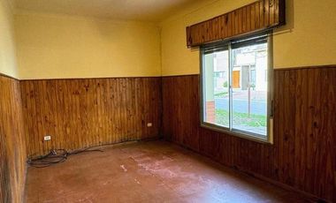 Casa en venta - 1 Dormitorio 1 Baño - Saladillo