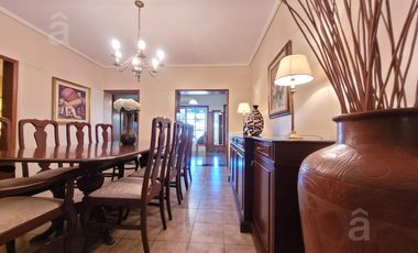 Casa 5 ambientes en Venta en Villa Ballester - Lote 418 m2 a 3 cuadras del centro comercial