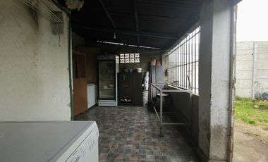 Casa 3 ambientes  en venta con retiro y jardín al fondo. EXCELENTE LOTE!!/ MONTE GRANDE