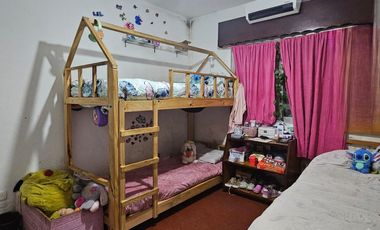 Casa 3 ambientes  en venta con retiro y jardín al fondo. EXCELENTE LOTE!!/ MONTE GRANDE