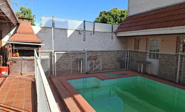 Casa con pileta dos dormitorios apto crédito