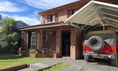 Casa con pileta dos dormitorios apto crédito