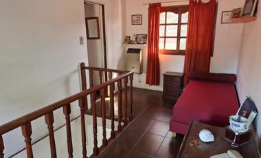 Casa con pileta dos dormitorios apto crédito