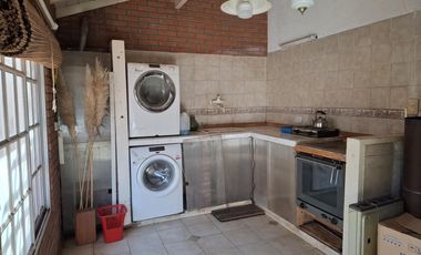 Casa con pileta dos dormitorios apto crédito