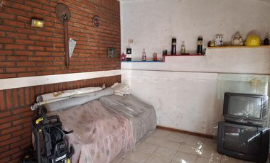 Casa con pileta dos dormitorios apto crédito