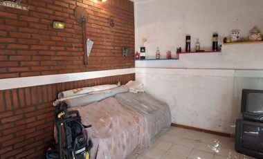 Casa con pileta dos dormitorios apto crédito