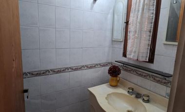 Casa con pileta dos dormitorios apto crédito