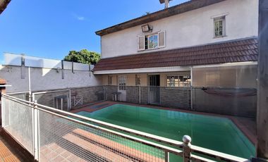 Casa con pileta dos dormitorios apto crédito