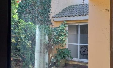 Casa en venta - 3 Dormitorios 2 Baños - Azul