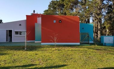 Casa en venta - 2 Dormitorios 2 Baños - La Lucila del Mar