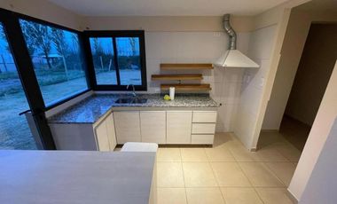 Casa en venta - 2 Dormitorios 3 Baños - Mendoza