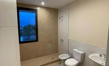 Casa en venta - 2 Dormitorios 3 Baños - Mendoza