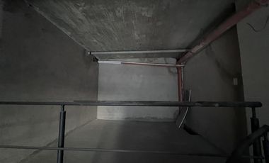 Local cerca de importante esquina - Apto varios destinos !