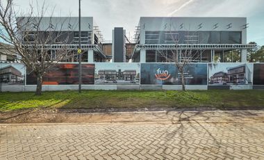 Oficina a estrenar sobre Av. Fuerza Aerea, frente San Marino