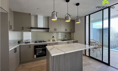 Casas en Urb El Bosque, Manta: seguridad - tranquilidad y plusvalía.