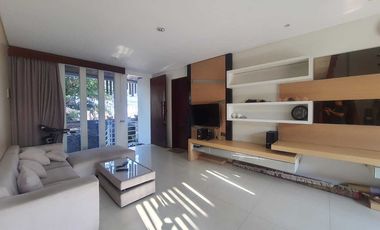 Dijual rumah elite lantai 2 lokasi gatot subroto barat