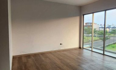 Sewa cepat Rumah Golf Island PIK Ukuran 10x20 HOEK dekat danauu cantik