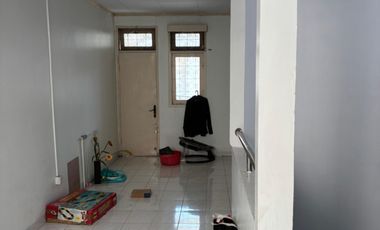 Disewa rumah semi Furnish Pondok Kelapa Jakarta timur