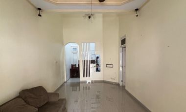 Disewa rumah semi Furnish Pondok Kelapa Jakarta timur
